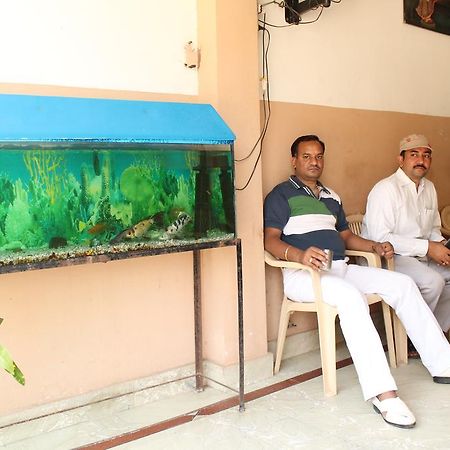 Krishnam Guest House Mathura Exteriér fotografie